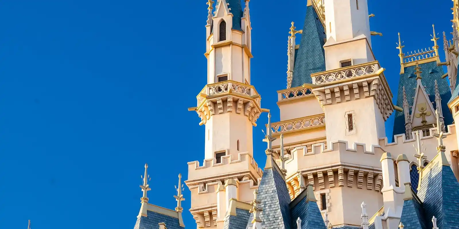 Is Tokyo Disneyland Worth It? What Visitors Love, and What Longtime Japanese Fans Have Quietly Started to Doubt